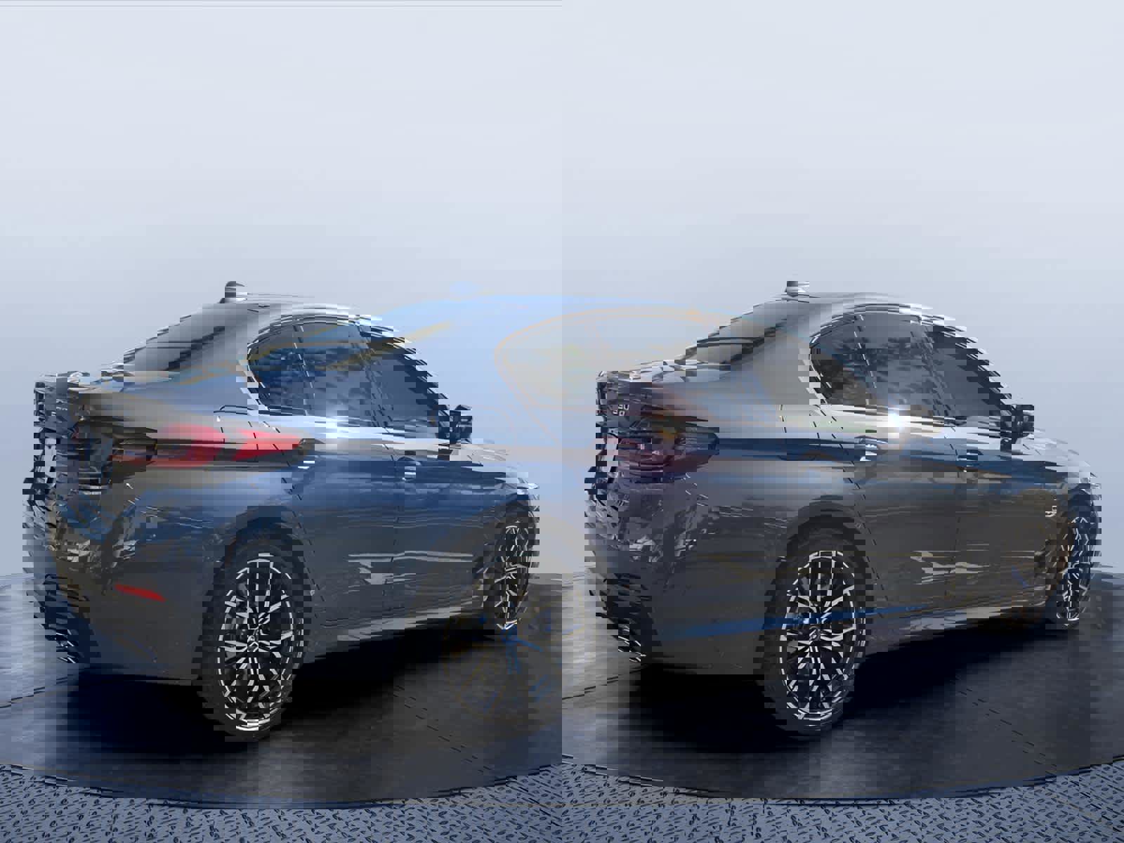 Certified 2023 BMW 530e w/ M Sport Package RWD image 5