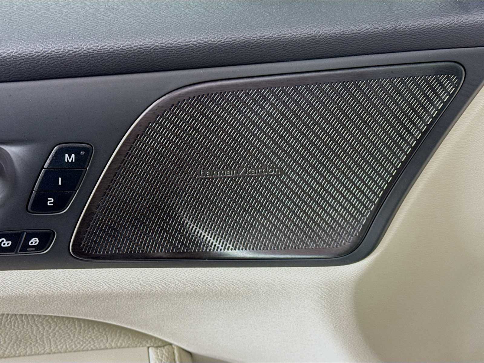 Used 2021 Volvo S60 T5 Inscription image 20