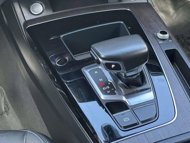 Used 2022 Audi Q5 2.0T Premium w/ Convenience Package image 24