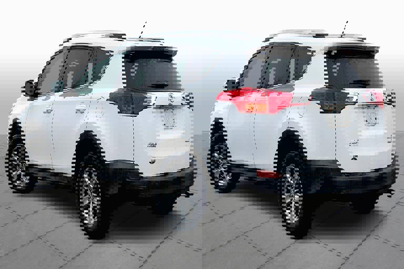 Used 2015 Toyota RAV4 XLE image 12