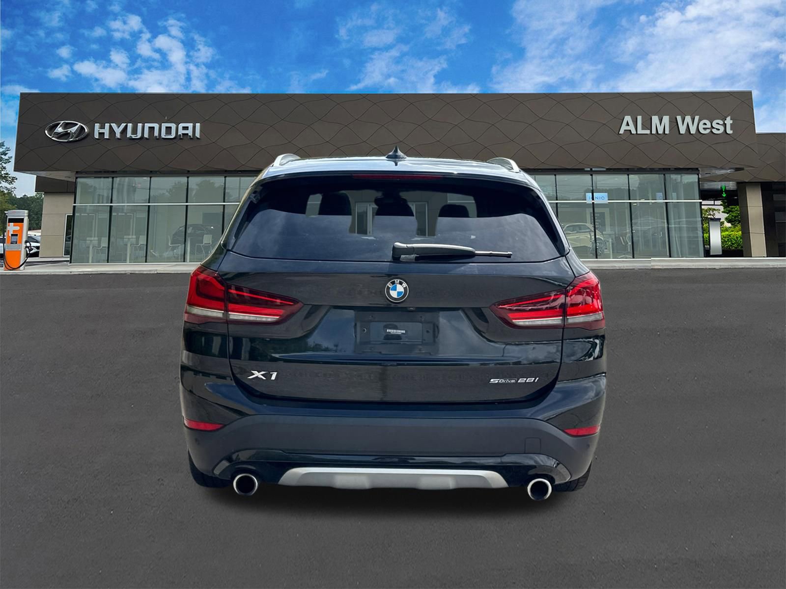 Used 2021 BMW X1 sDrive28i w/ Premium Package FWD image 6