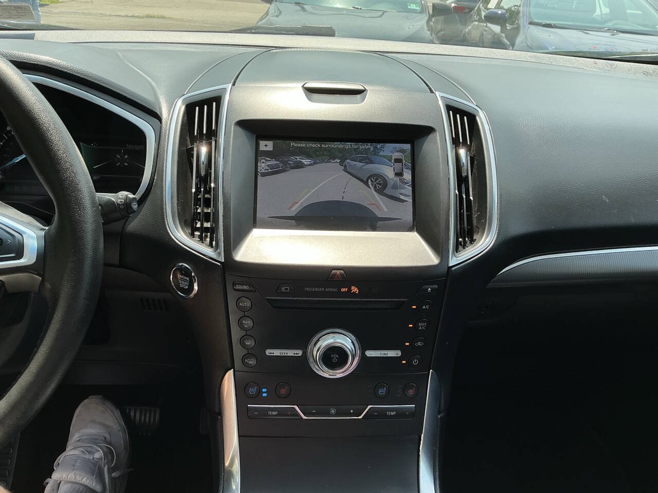 Used 2019 Ford Edge Titanium w/ Equipment Group 301A AWD/4WD image 18