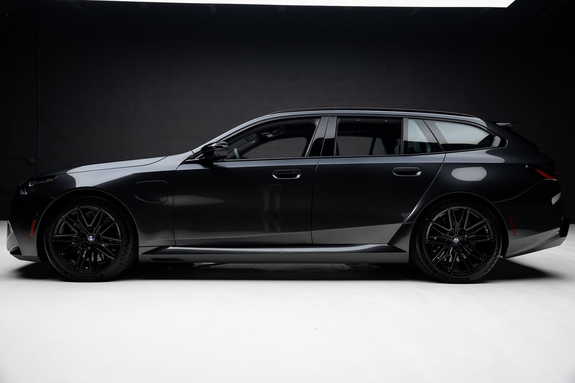 Used 2027 BMW M5 Touring AWD/4WD image 18