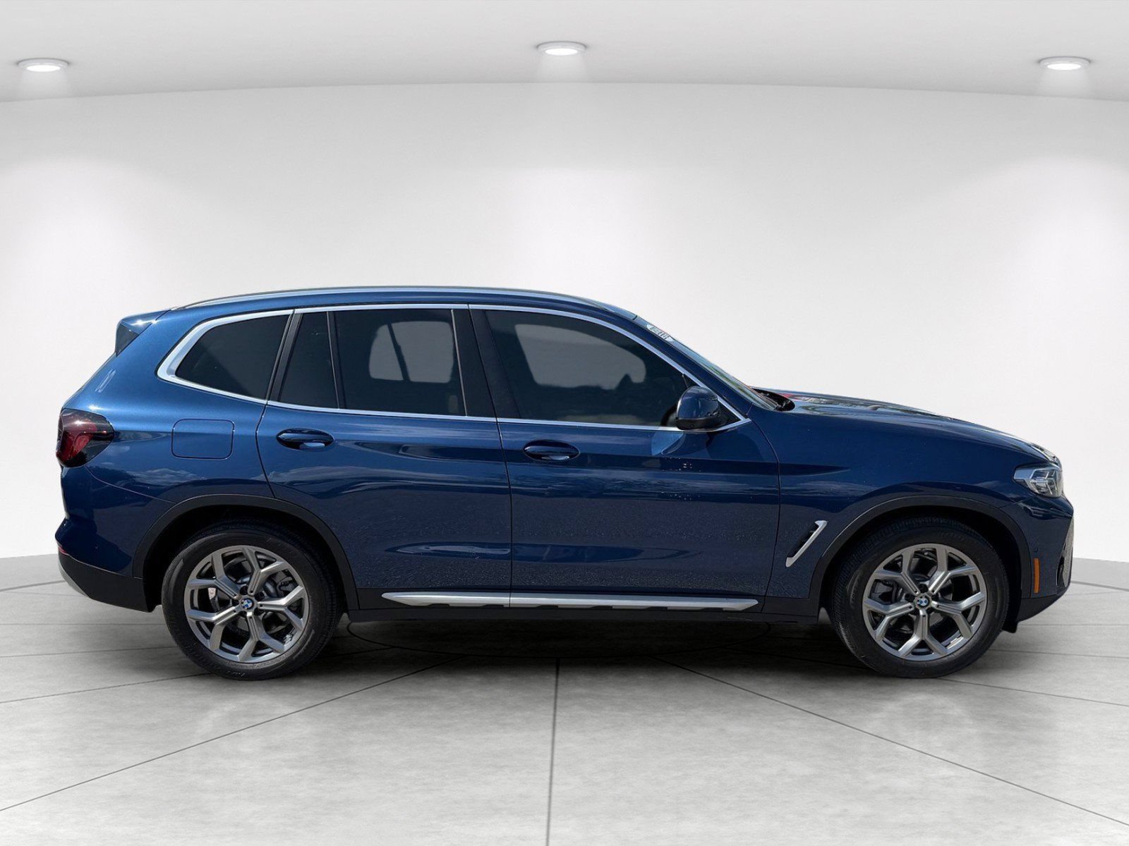 Certified 2023 BMW X3 sDrive30i w/ Premium Package RWD image 3