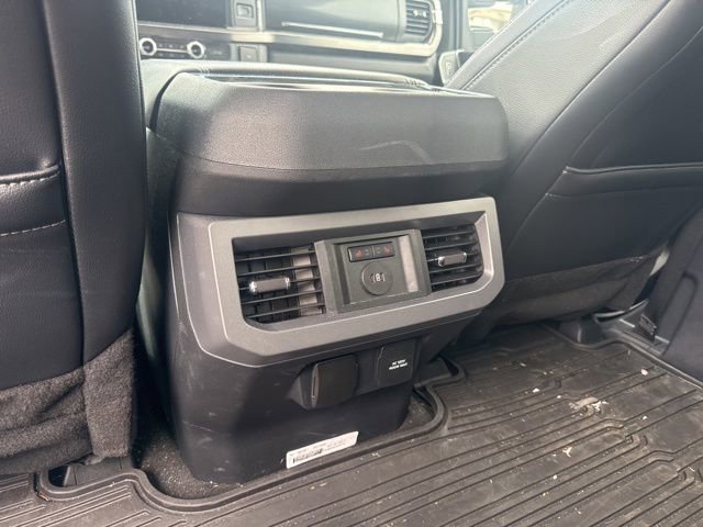 Certified 2024 Ford F250 Lariat w/ Lariat Ultimate Package AWD/4WD image 14