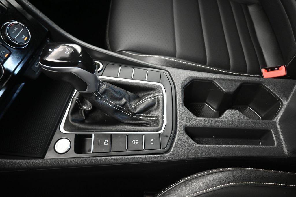 Used 2024 Volkswagen Jetta SE FWD image 21