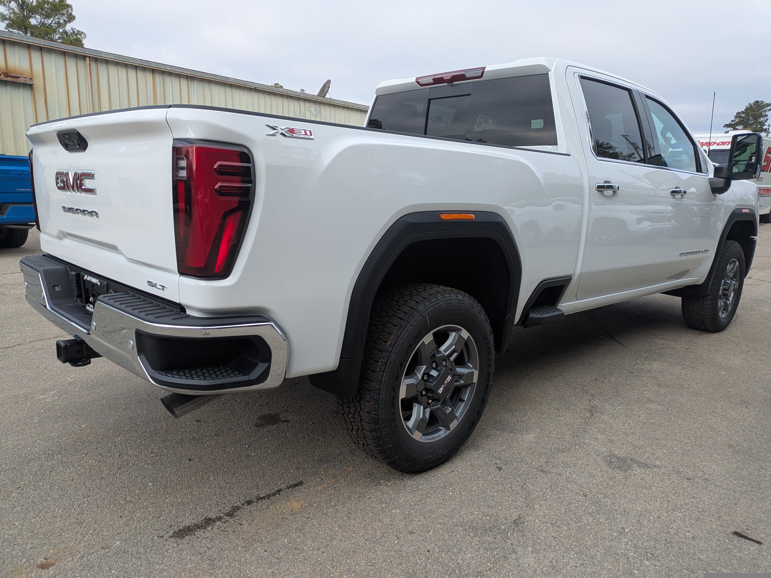 New 2026 GMC Sierra 2500 SLT image 5