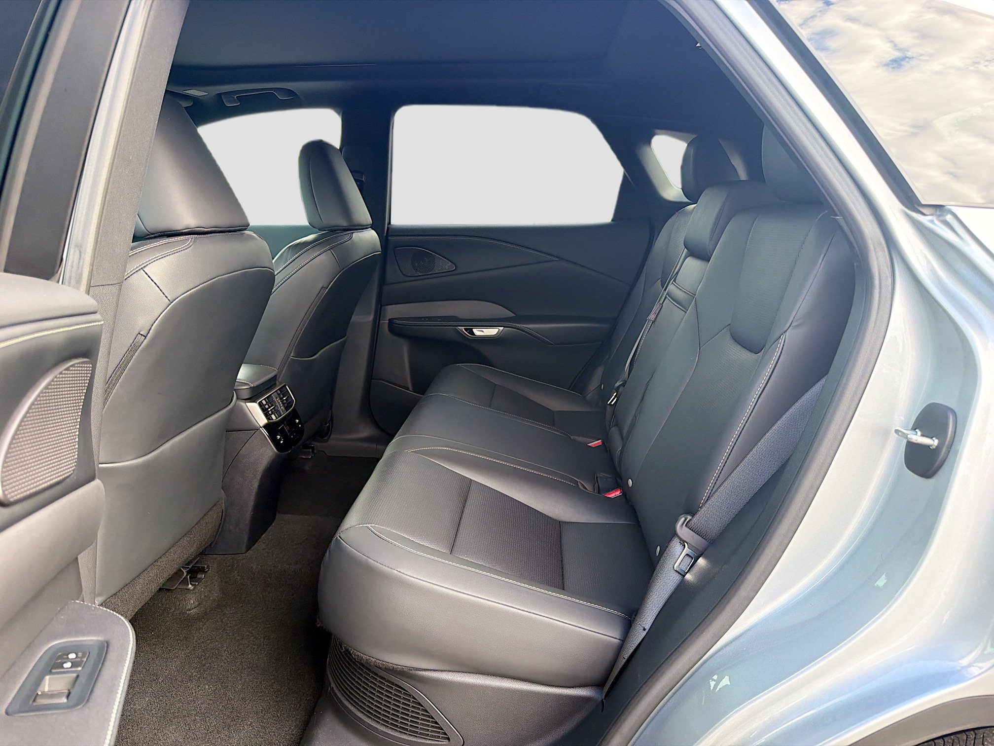 Used 2023 Lexus RX 350 w/ Cold Area Package AWD/4WD image 22