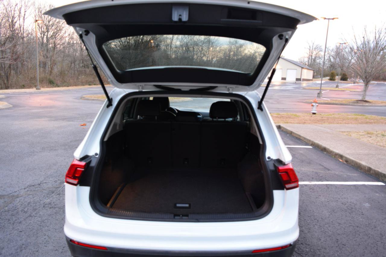 Used 2021 Volkswagen Tiguan SE AWD/4WD image 19