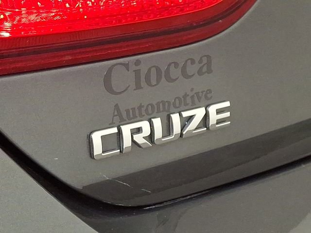 Used 2017 Chevrolet Cruze LT w/ Convenience Package FWD image 30