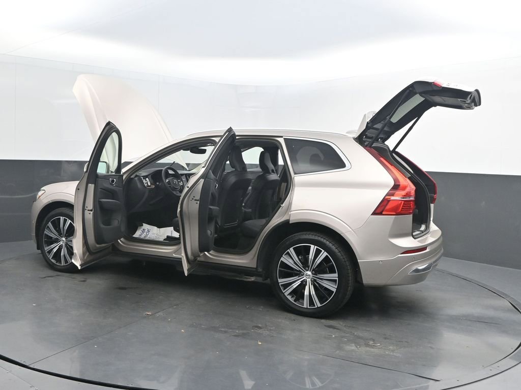 Certified 2023 Volvo XC60 B5 Plus image 31