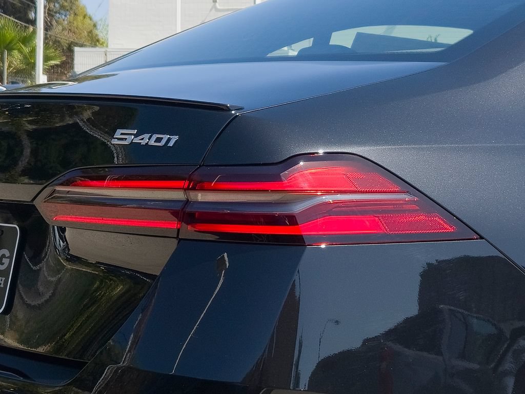 New 2027 BMW 540i xDrive w/ M Sport Package AWD/4WD image 14