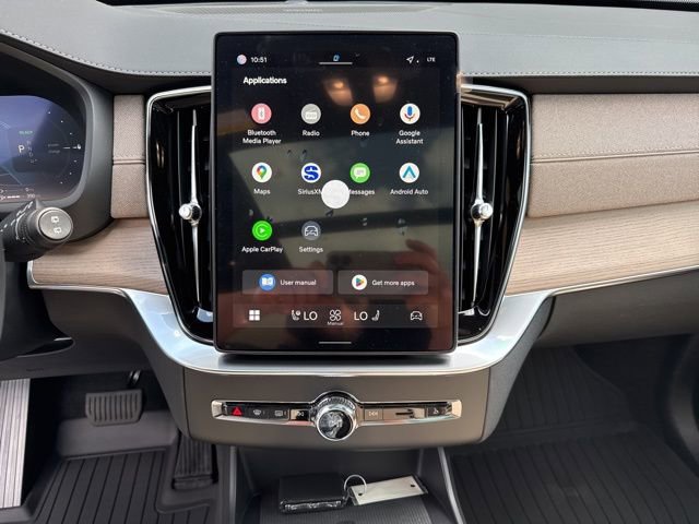 New 2026 Volvo XC90 T8 Plus w/ Protection Package Premier image 9