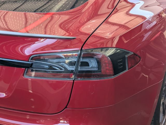 Used 2021 Tesla Model S Plaid image 9