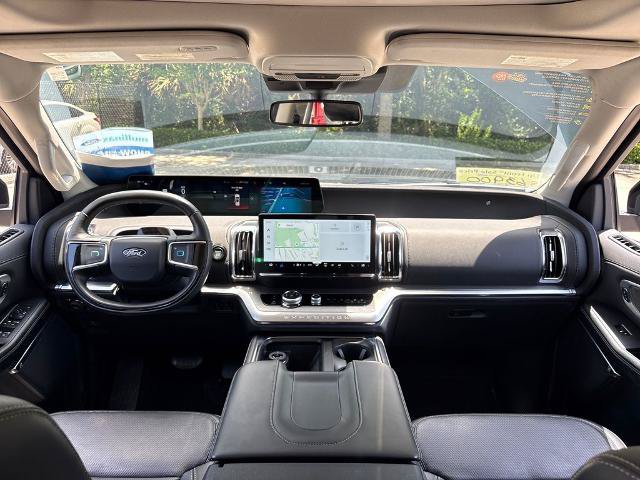 Certified 2025 Ford Expedition Platinum AWD/4WD image 7
