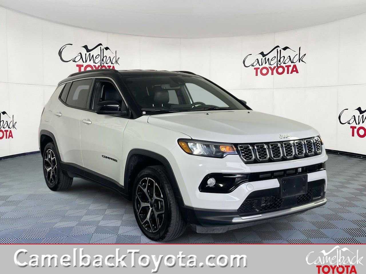 Used 2025 Jeep Compass Limited AWD/4WD image 1