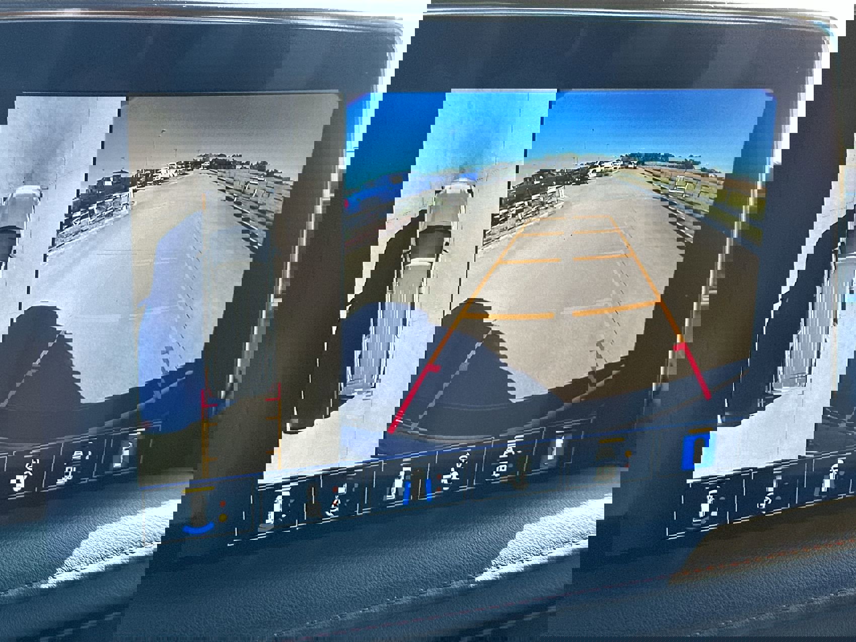 Used 2022 Chevrolet Tahoe RST w/ Sport Performance Package image 17