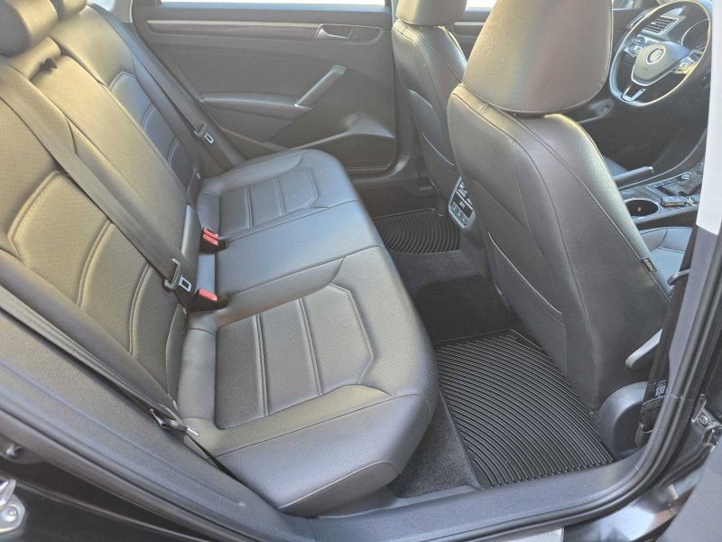 Used 2016 Volkswagen Passat 1.8T SE image 7