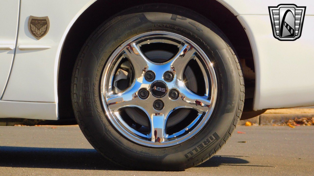 Used 2002 Pontiac Firebird Convertible image 14