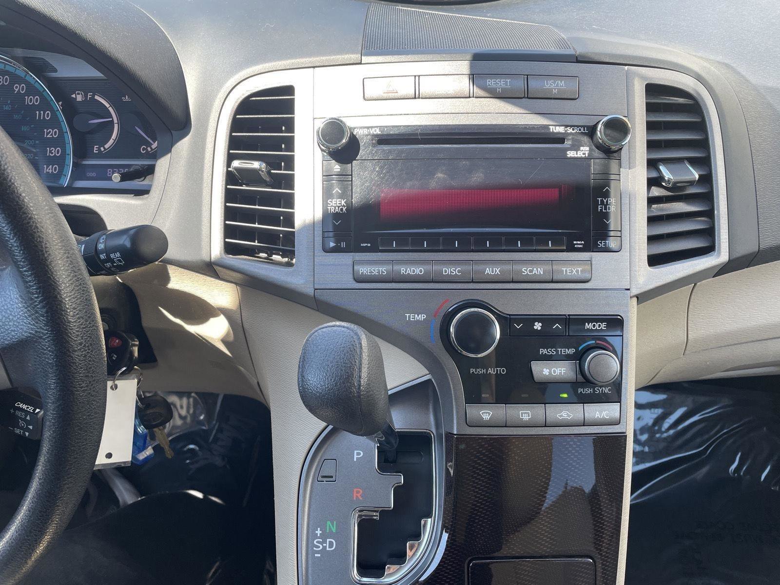 Used 2012 Toyota Venza LE FWD image 10