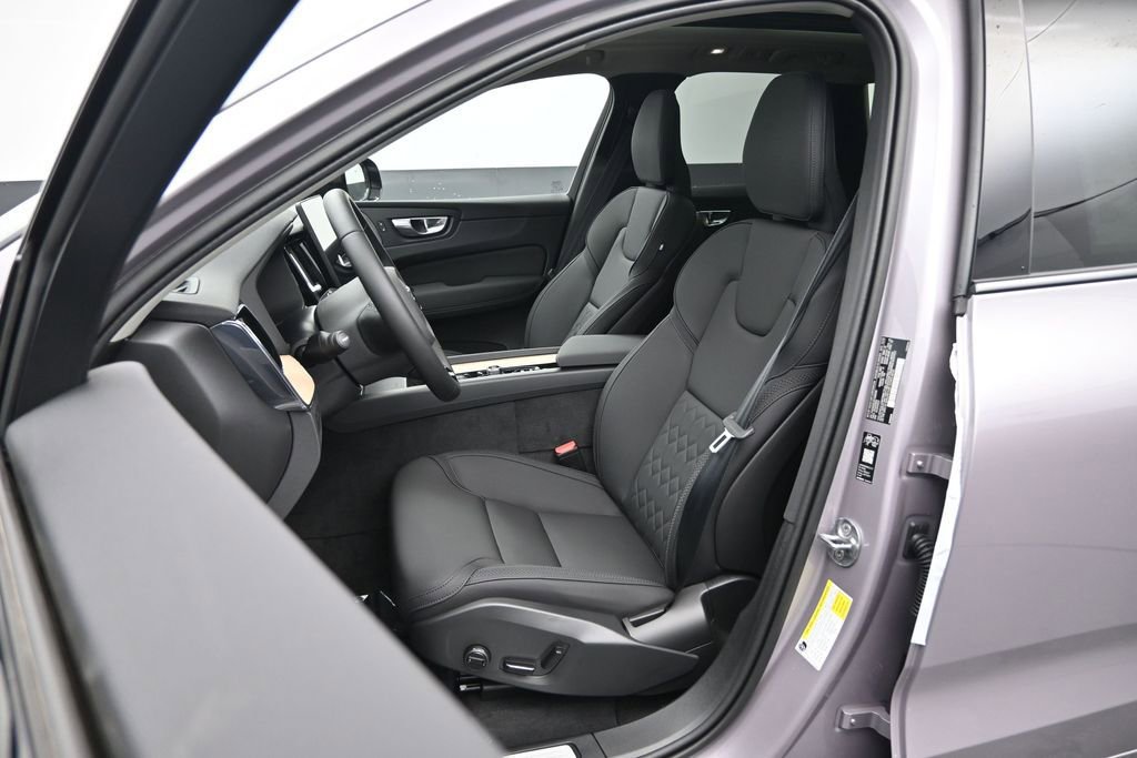New 2026 Volvo XC60 T8 Plus w/ Climate Package AWD/4WD image 18