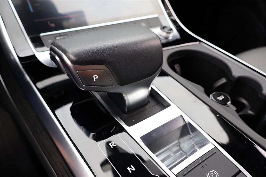 Used 2019 Audi Q8 Premium image 26