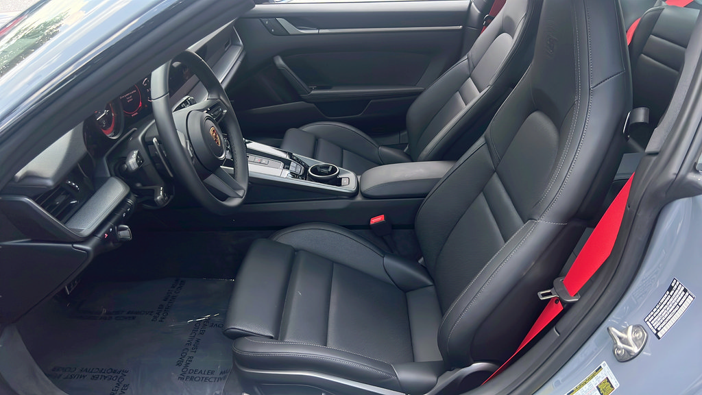 Certified 2024 Porsche 911 Carrera S RWD image 5