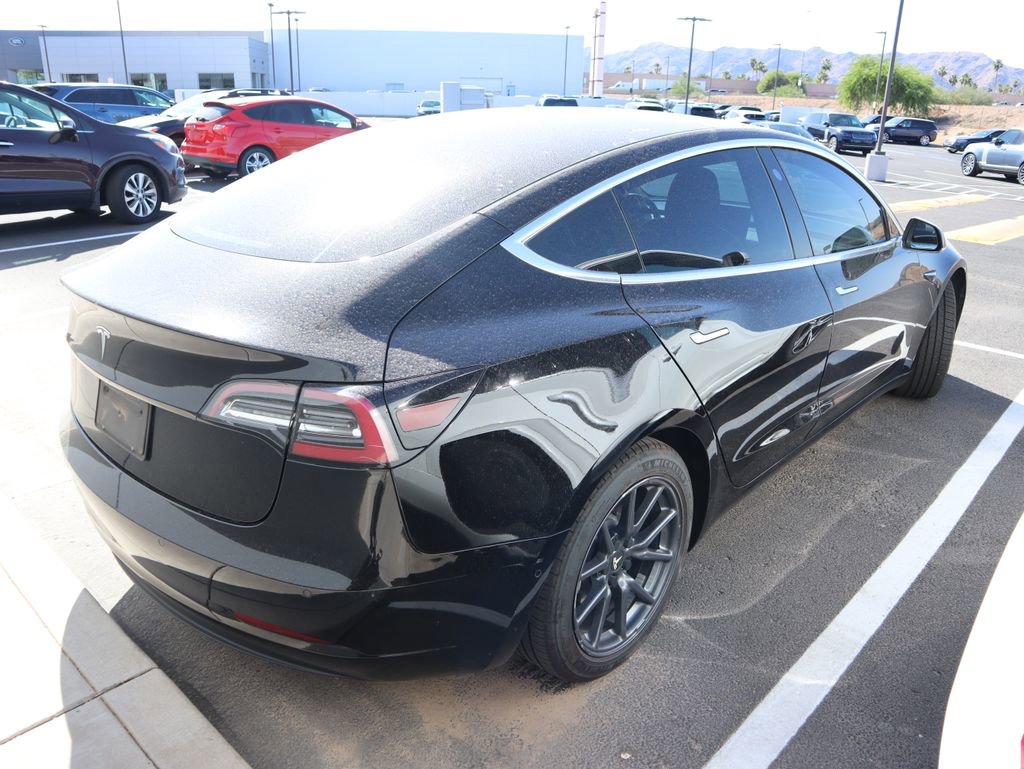 Used 2019 Tesla Model 3 Standard Range RWD image 4