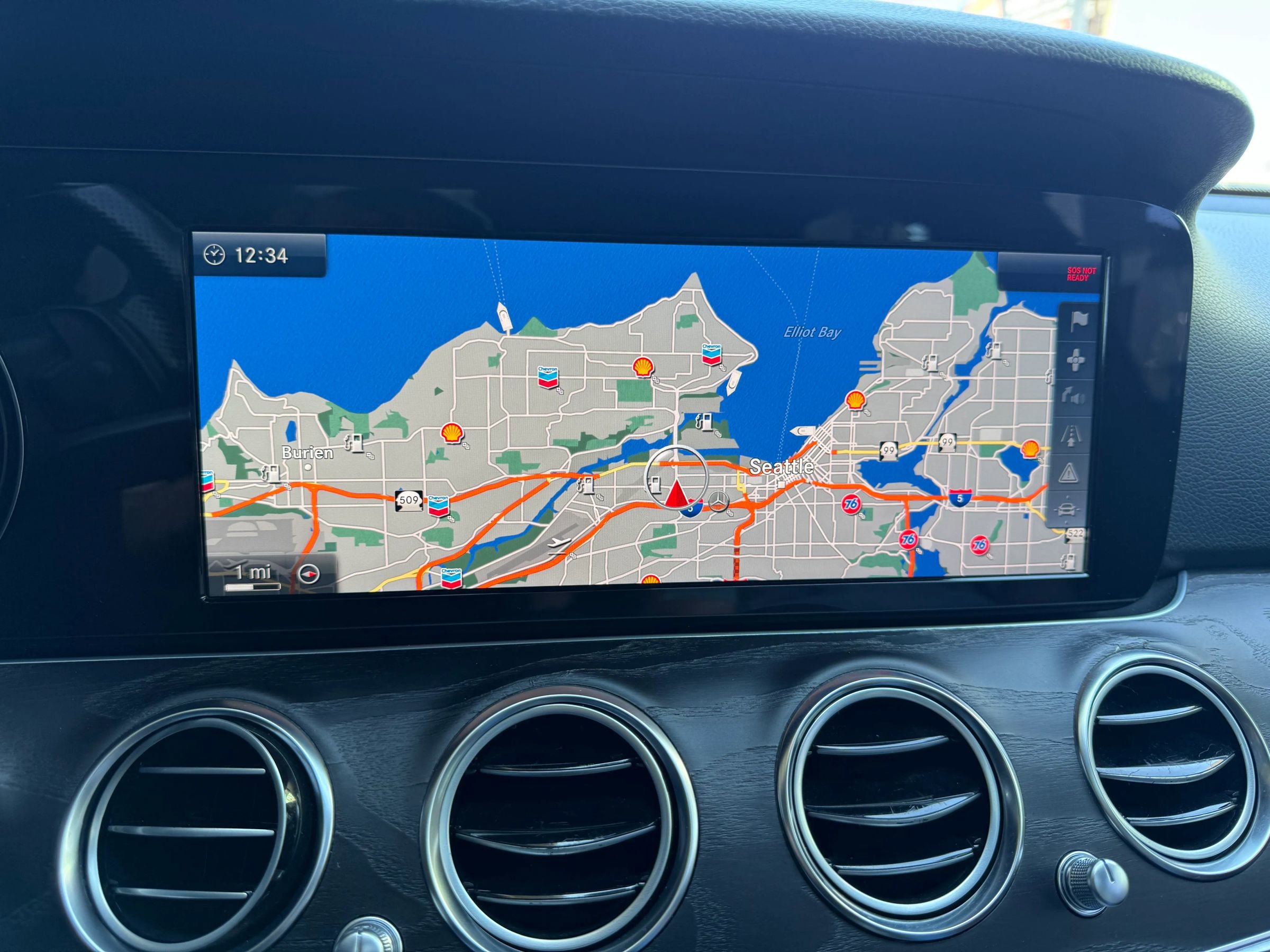 Used 2017 Mercedes-Benz E 300 image 24