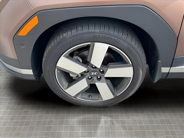 Used 2025 Hyundai Santa Fe Limited AWD/4WD image 20
