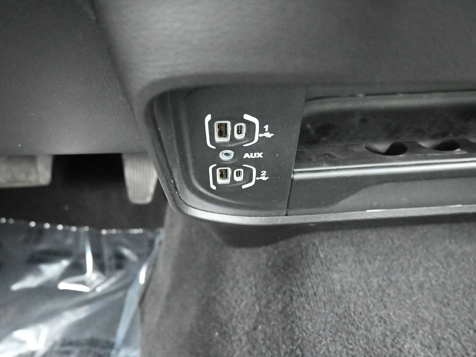 Used 2024 RAM 3500 Big Horn image 21