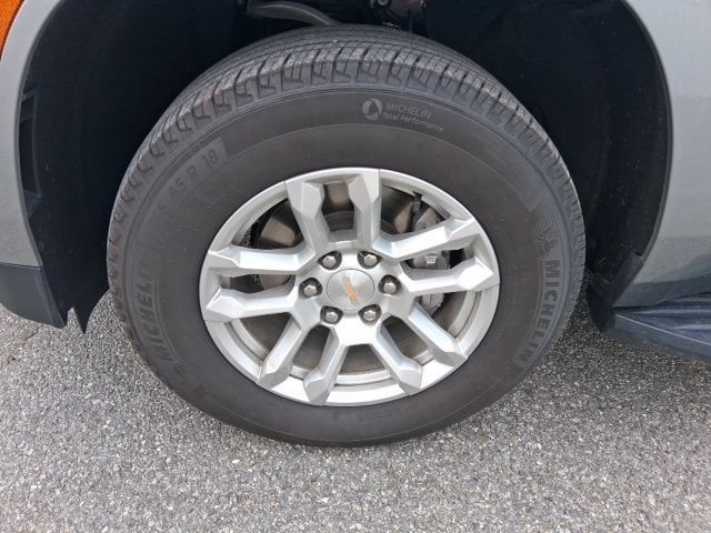 Used 2025 Chevrolet Tahoe LT AWD/4WD image 6