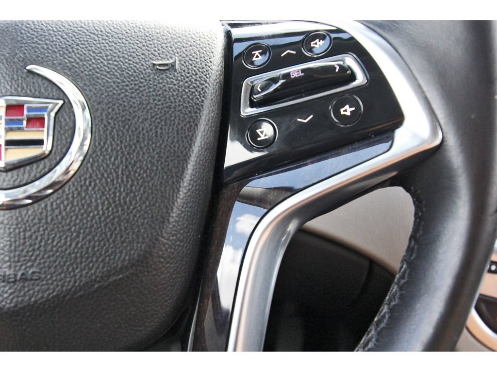 Used 2013 Cadillac SRX Luxury FWD image 16