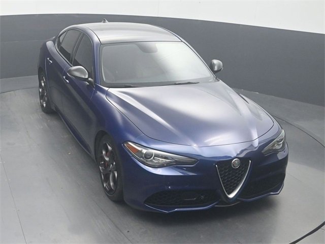 Used 2019 Alfa Romeo Giulia Base image 19