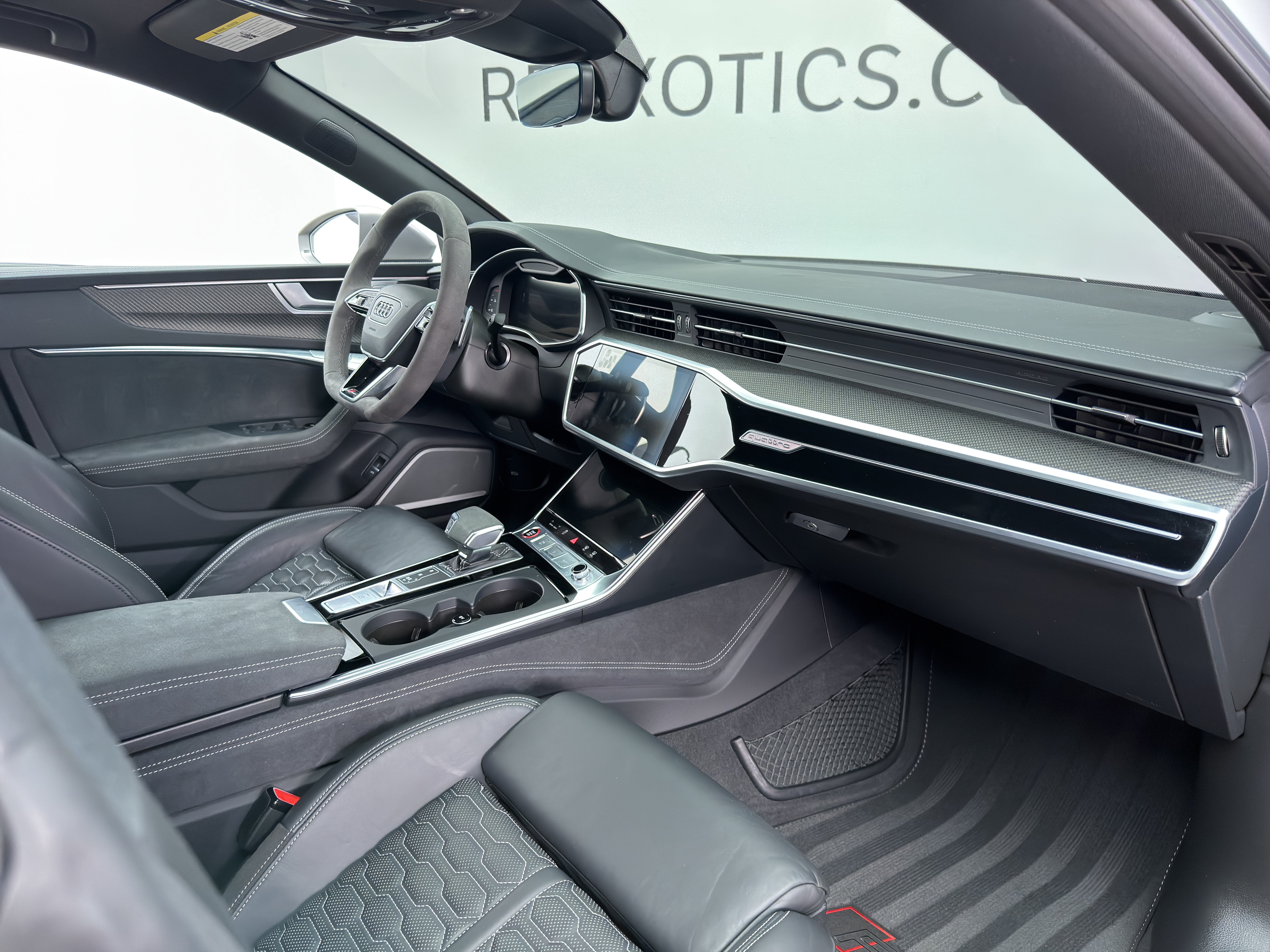 Used 2024 Audi RS 7 Performance AWD/4WD image 18