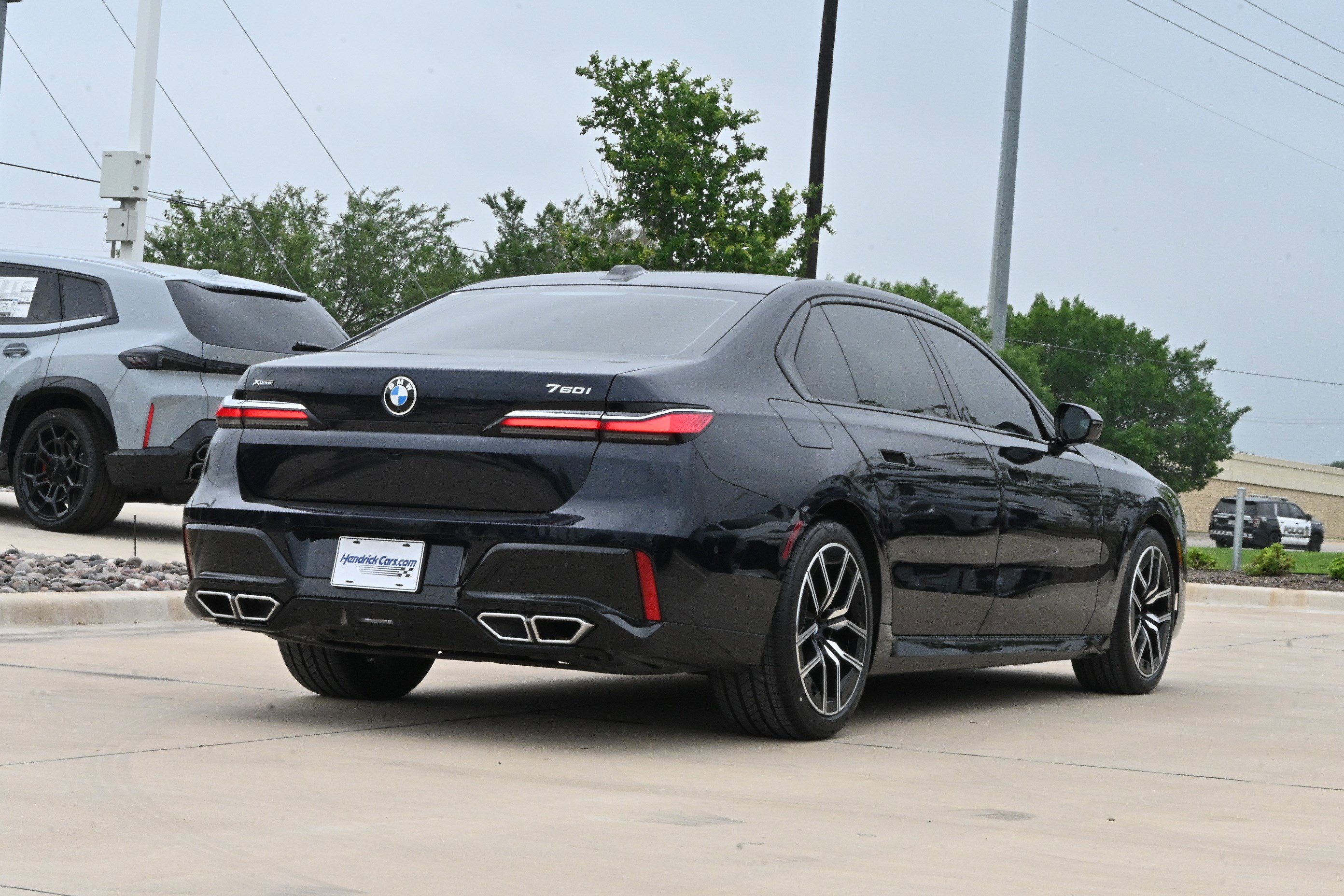 Certified 2024 BMW 760i xDrive AWD/4WD image 9