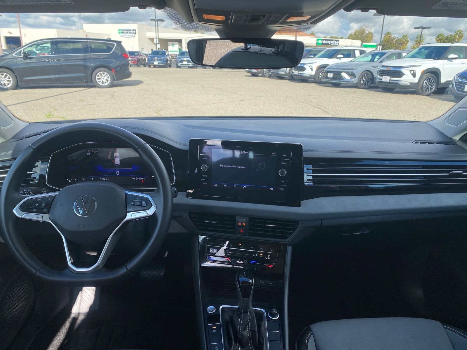 Used 2025 Volkswagen Jetta SE image 33