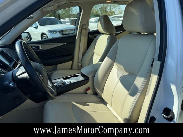 Used 2017 INFINITI Q50 3.0t Premium w/ 3.0T Premium Plus Package AWD/4WD image 11