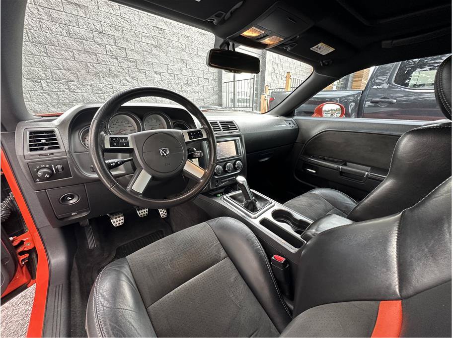Used 2009 Dodge Challenger SRT8 w/ SRT Option Group II RWD image 2