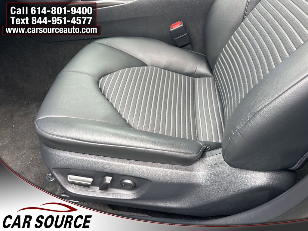 Used 2023 Toyota Camry SE w/ Cold Weather Package image 8