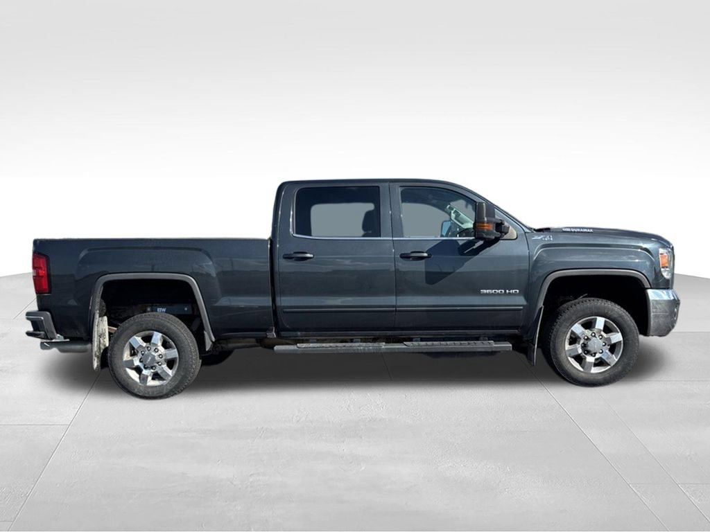 Used 2018 GMC Sierra 3500 SLE w/ SLE Preferred Package AWD/4WD image 4