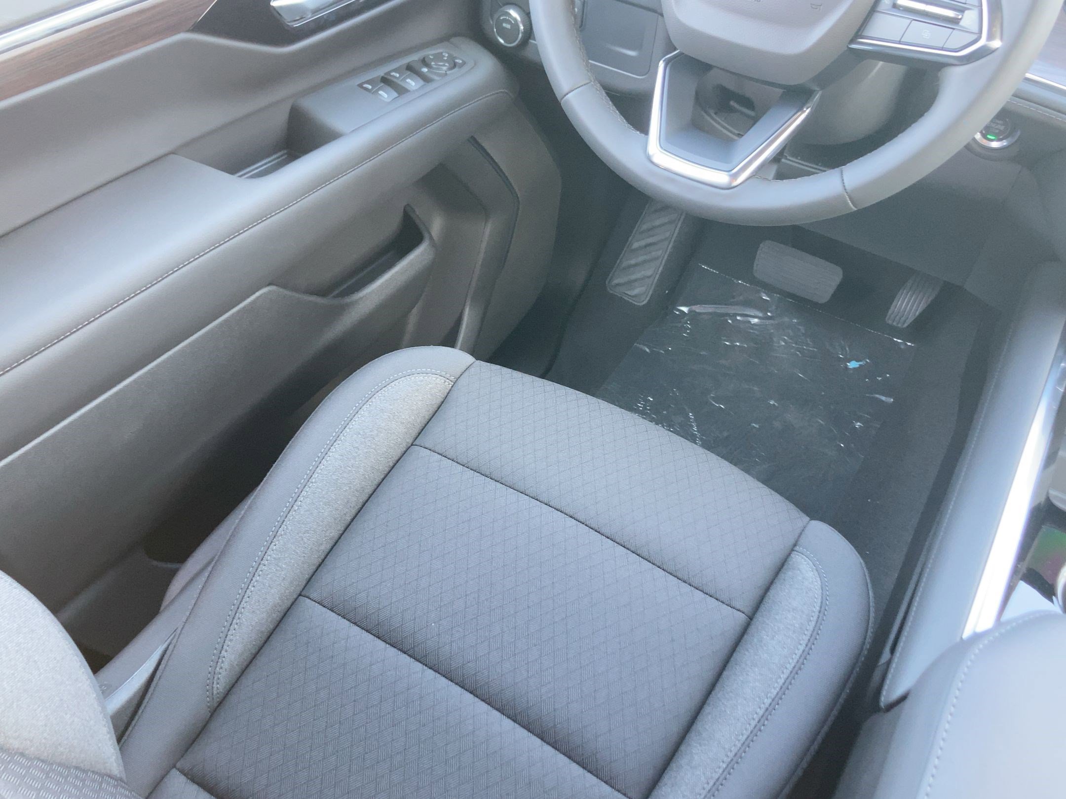 New 2026 Chevrolet Suburban LS image 27