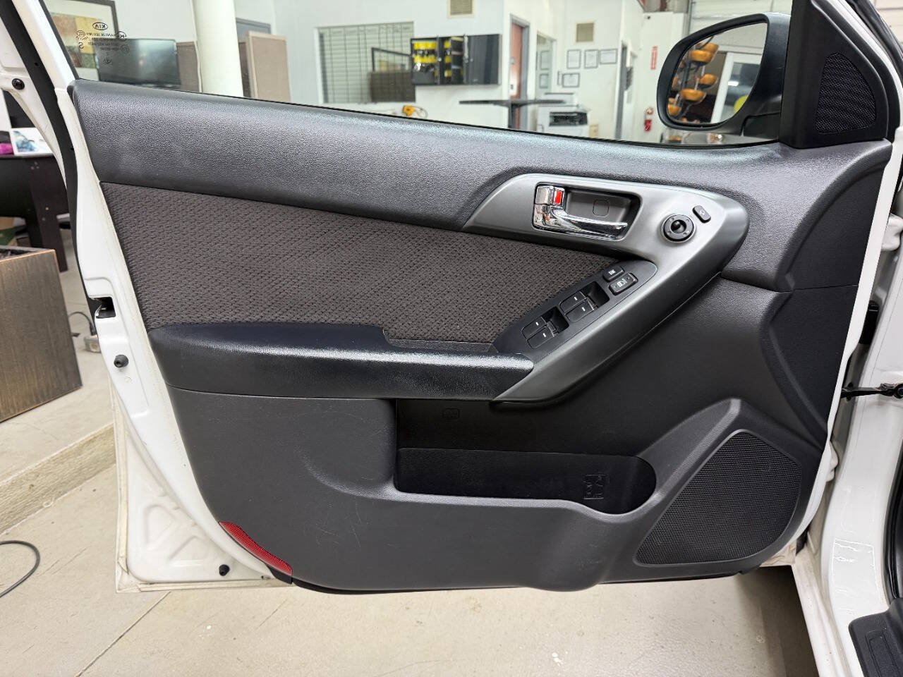 Used 2013 Kia Forte EX FWD image 10
