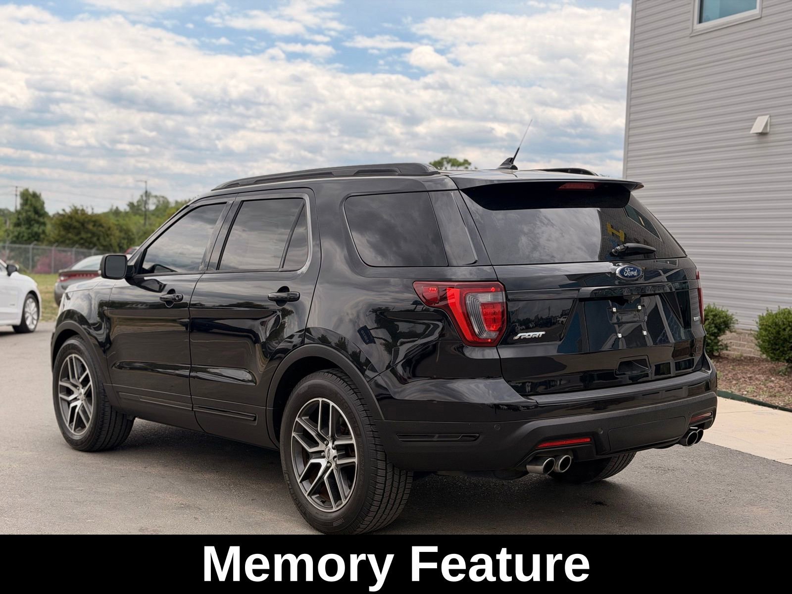 Used 2019 Ford Explorer Sport w/ Equipment Group 401A AWD/4WD image 9