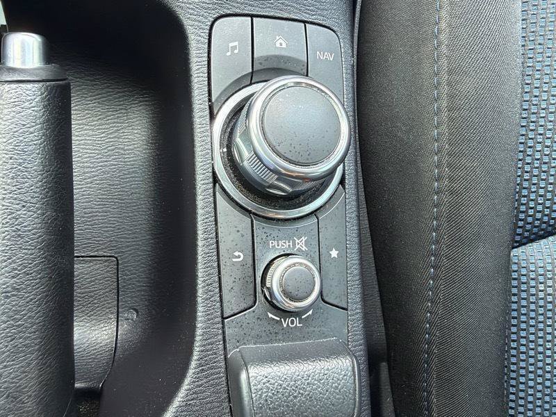 Used 2017 Toyota Yaris iA FWD image 31