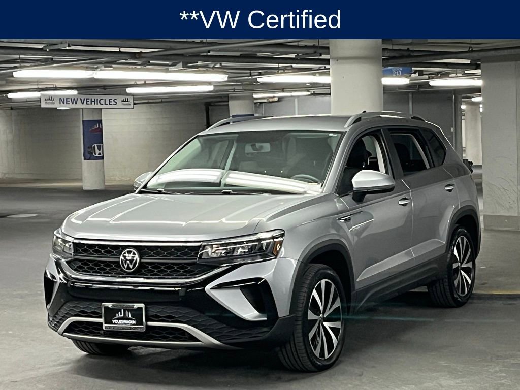 Used 2022 Volkswagen Taos SE image 3