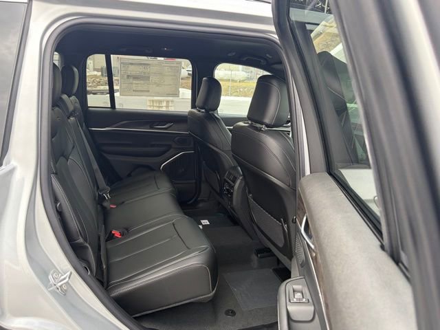 New 2026 Jeep Grand Cherokee Limited image 32