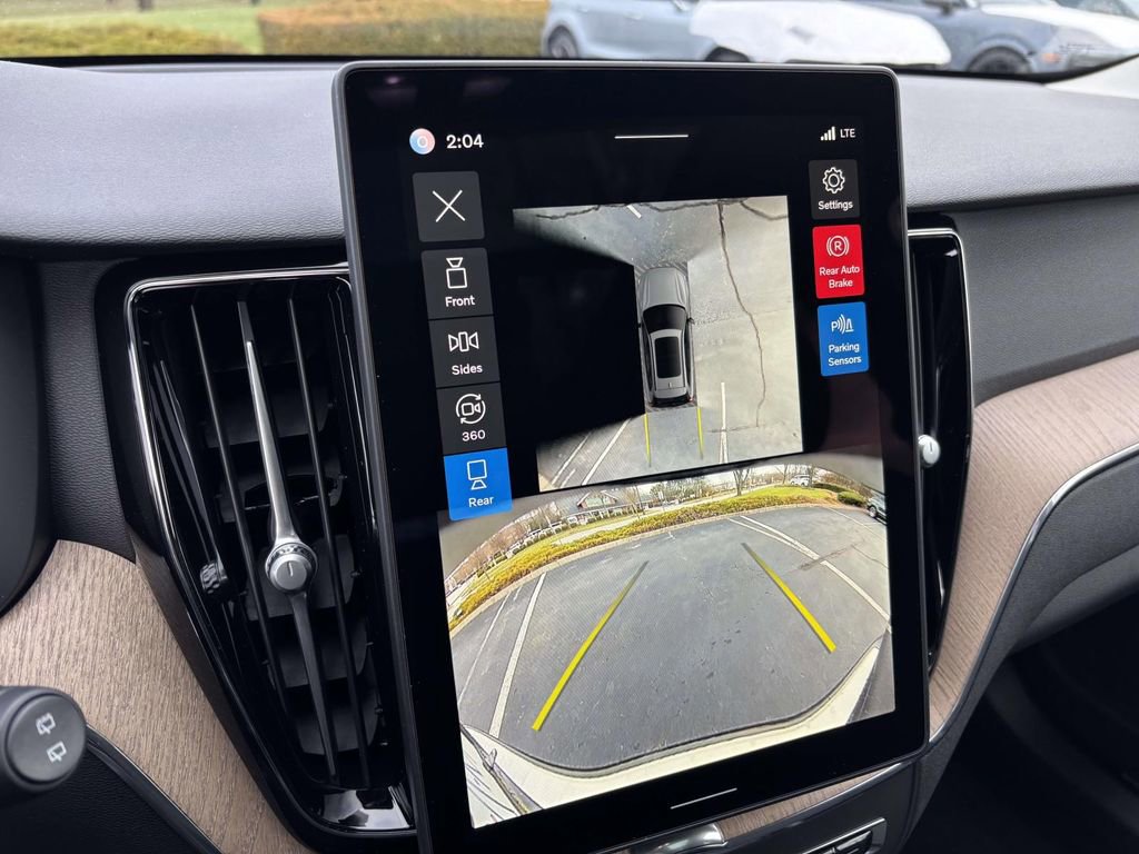 New 2026 Volvo XC60 B5 Plus w/ Protection Package Premier image 20