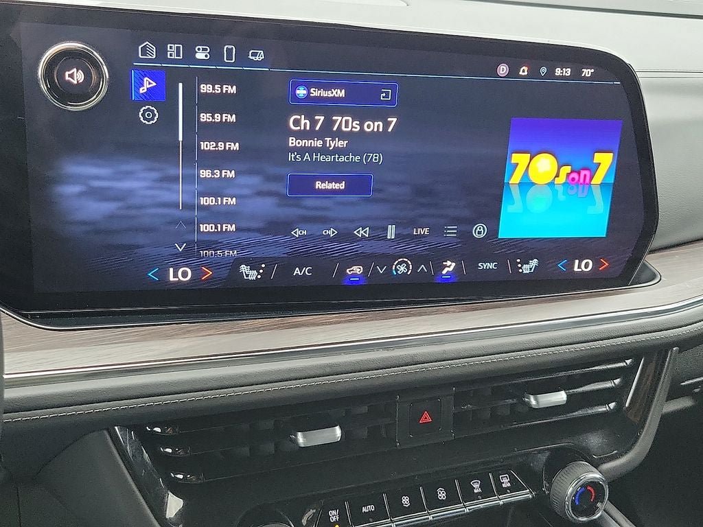 Used 2025 Chevrolet Suburban Z71 AWD/4WD image 16