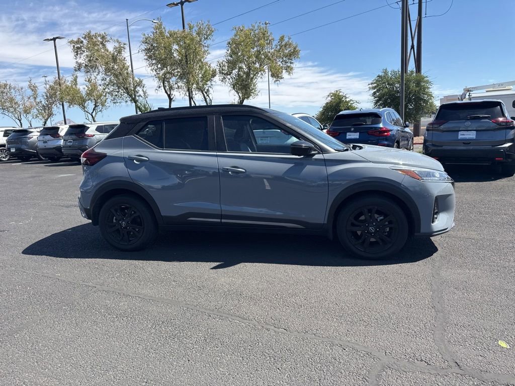 Used 2023 Nissan Kicks SR w/ SR Premium Package FWD image 7